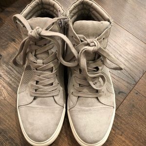Steve Madden HIGH-TOP gray suede SNEAKER